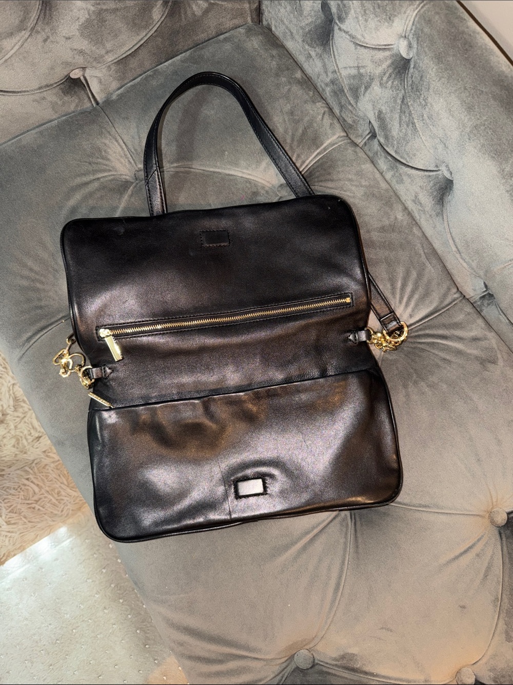 Tory Burch Black Leather Bag with Gold Chain - Picture 5 of 13